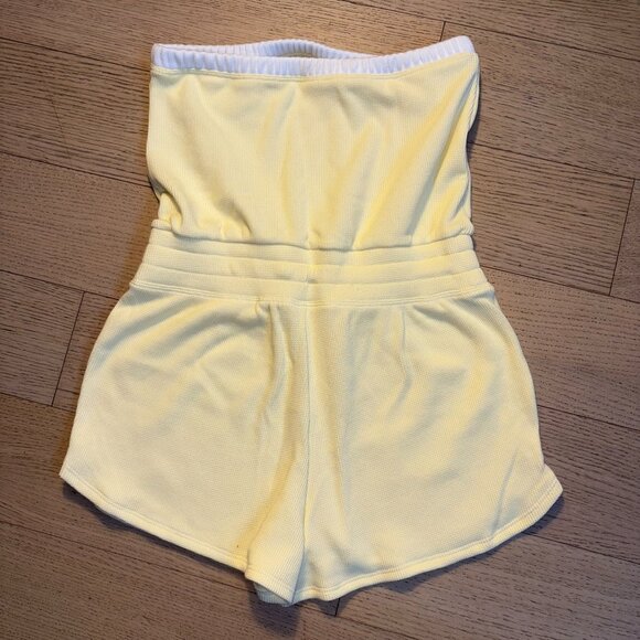 Gilly Hicks by Hollister - Soft Strapless Romper in Butter Yellow - Picture 2 of 4